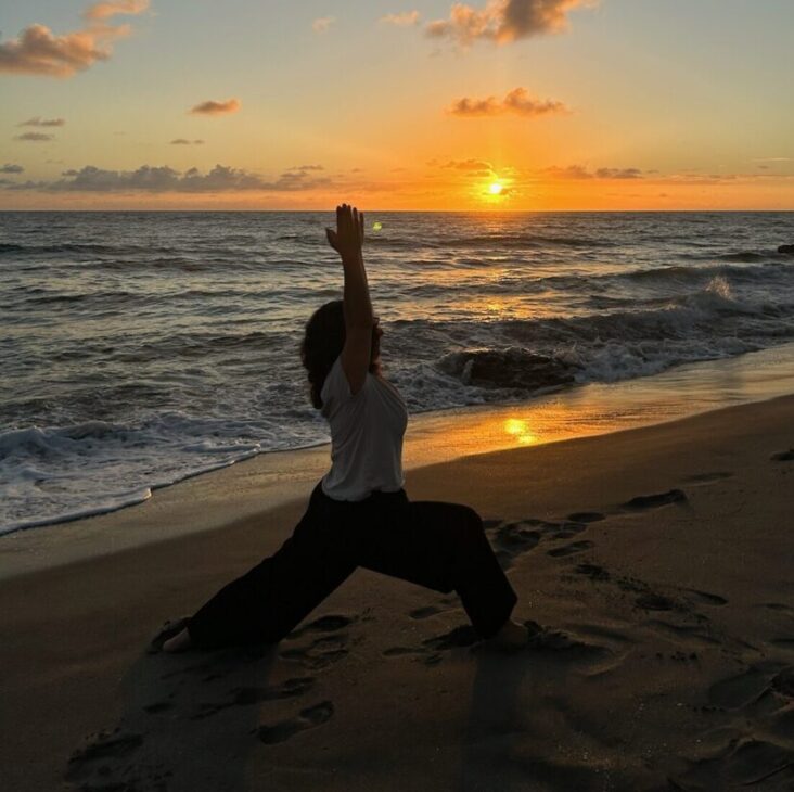 chiropractor, yoga teacher, back pain, red pearl yoga, yoga fort lauderdale, beach yoga
